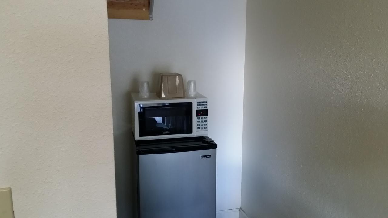 Redwood Inn Willits Εξωτερικό φωτογραφία