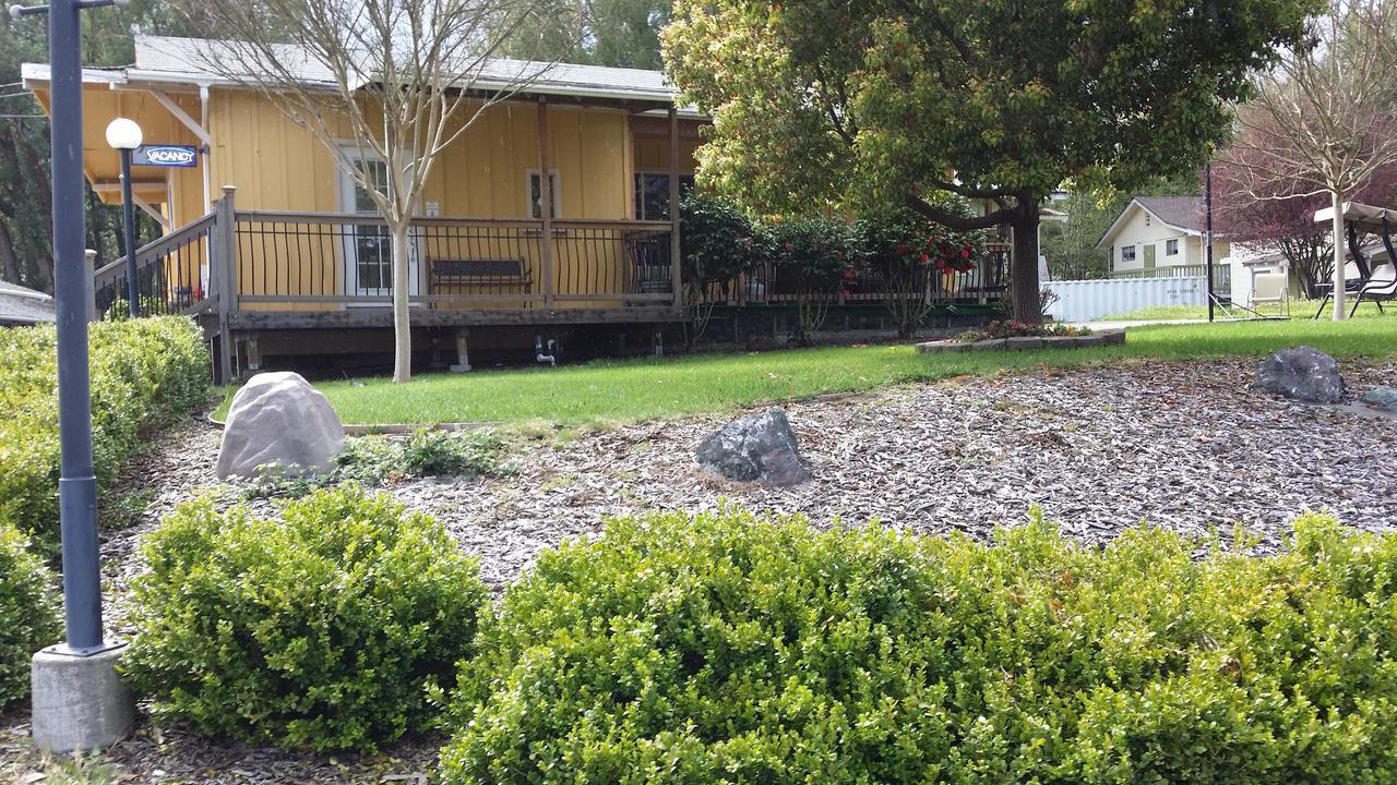 Redwood Inn Willits Εξωτερικό φωτογραφία