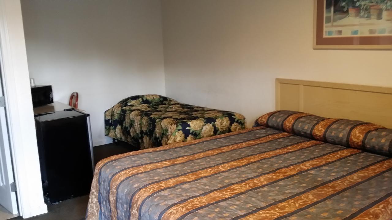 Redwood Inn Willits Εξωτερικό φωτογραφία